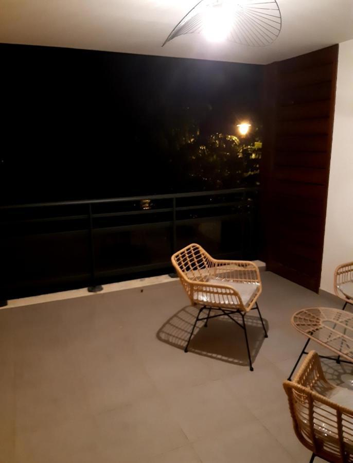 Emeraude Cayenne Extérieur photo